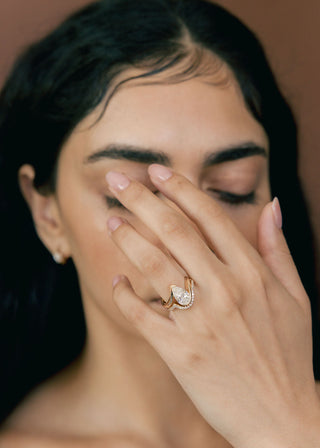 1.0 - 2.5 CT Pear Shaped Lab Grown Diamond Solitaire Style Bridal Set