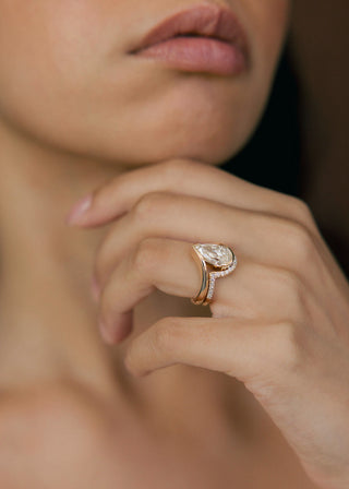 1.0 - 2.5 CT Pear Shaped Lab Grown Diamond Solitaire Style Bridal Set