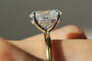 2.0 CT Oval F-VS1 Diamond Solitaire Engagement Ring