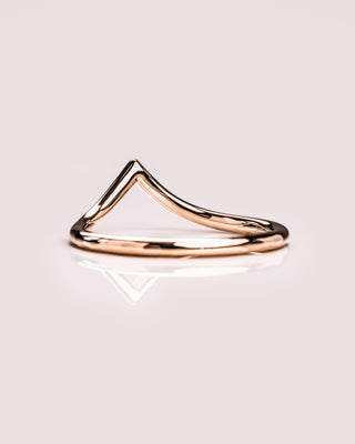 V-Shaped Classic Curved Wedding Band - violetjewels