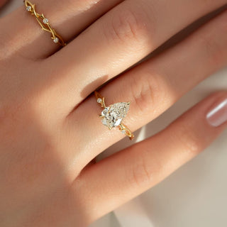 1.5-3.5 CT Pear Lab Grown Diamond Twisted Pave Engagement Ring