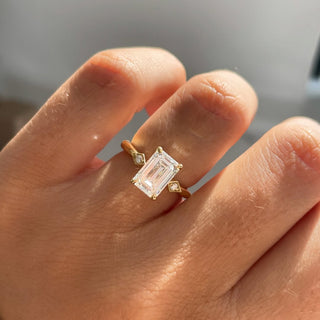 1.0-3.0 CT Emerald CVD Diamond Three Stone Style Engagement Ring