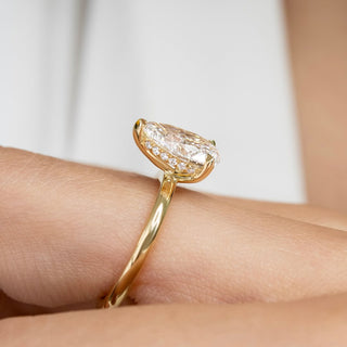 2.0 CT Pear D/VS2 CVD Diamond Hidden Halo Style Engagement Ring