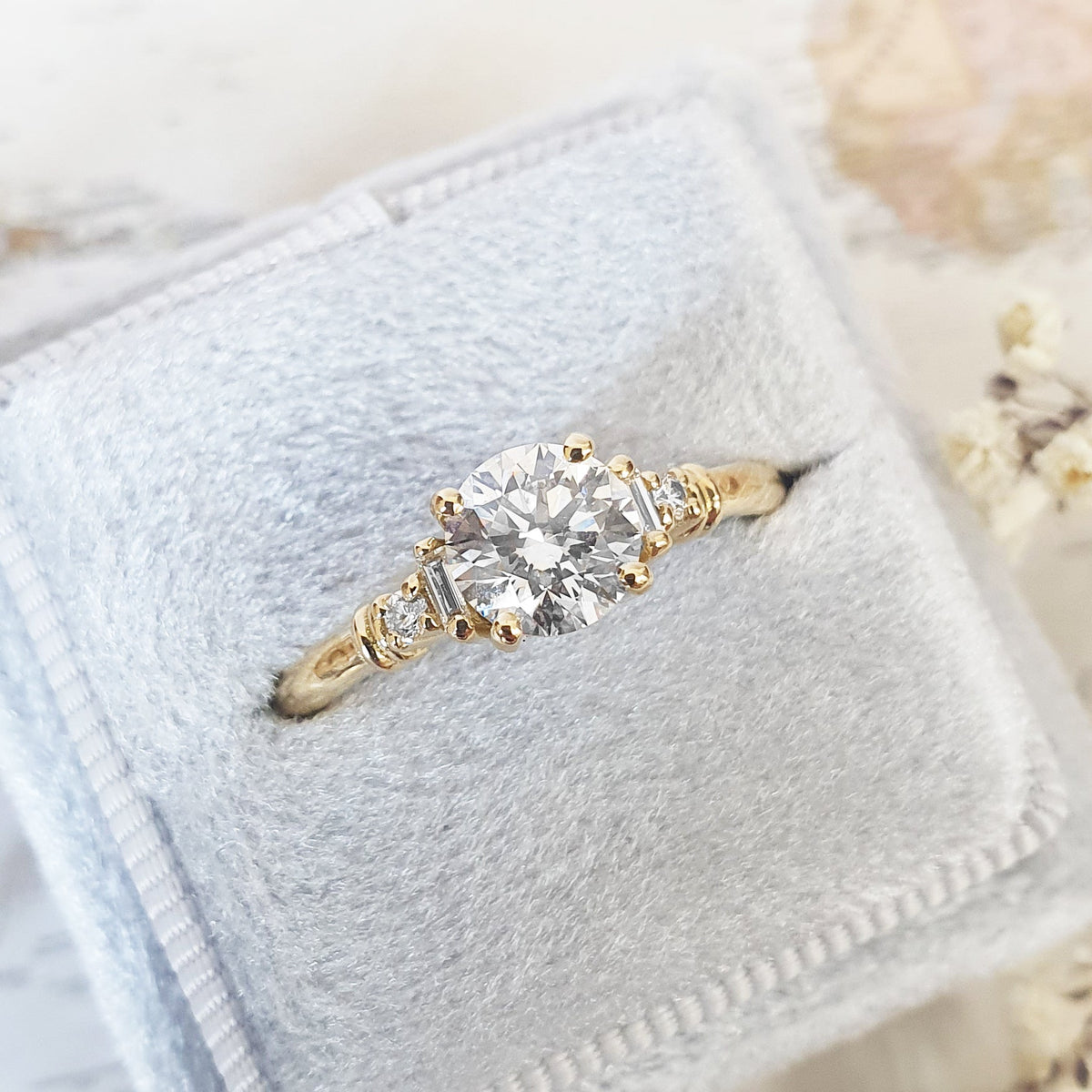 1.0 CT Round Cluster D/VS1 Lab Grown Diamond Engagement Ring - violetjewels