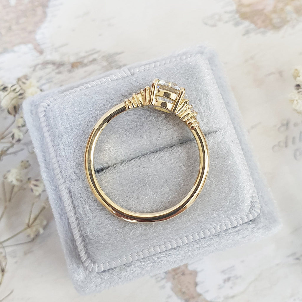 1.0 CT Round Cluster D/VS1 Lab Grown Diamond Engagement Ring - violetjewels