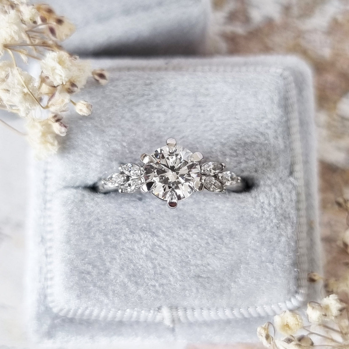 1.0 CT Round Cut Cluster E/VS1 Lab Grown Diamond Engagement Ring - violetjewels