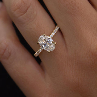1.2 CT Oval E/VS2 CVD Diamond Pave Style Engagement Ring