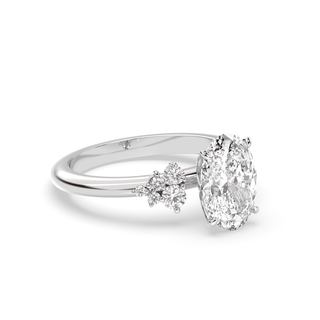 1.50 CT Oval F-VS1 Diamond Solitaire Engagement Ring