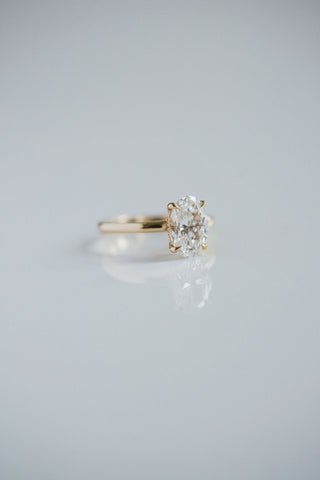 1.0 - 3.0 CT Oval CVD Diamond Solitaire Engagement Ring