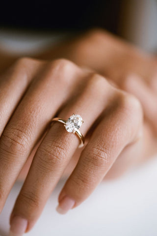 1.0 - 3.0 CT Oval CVD Diamond Solitaire Engagement Ring