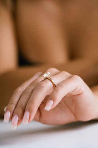 1.0 - 3.0 CT Oval CVD Diamond Solitaire Engagement Ring