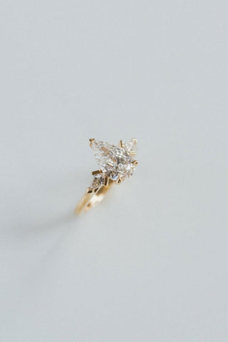 1.70 - 3.50 CT Pear CVD Diamond cluster Engagement Ring