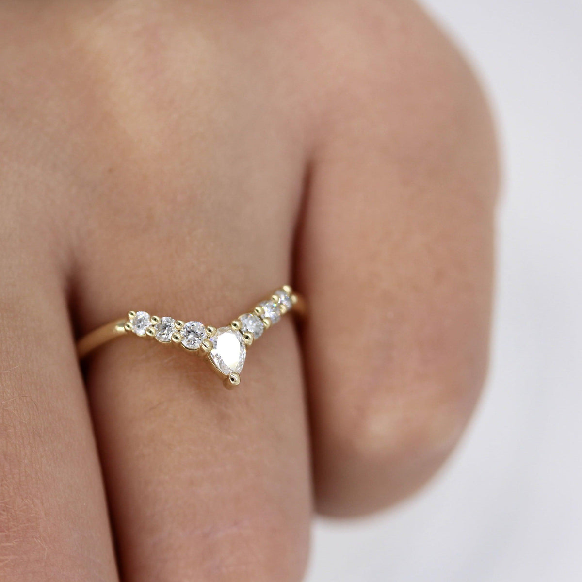 0.31 TCW Round & Pear Cut Curved Moissanite Wedding Band - violetjewels