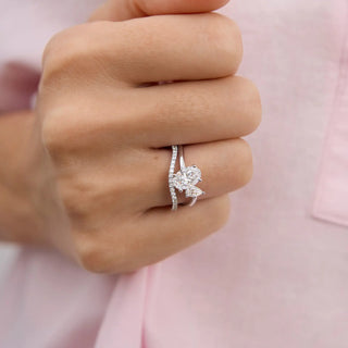 1.20 - 3.20 CT Oval Cut Lab Grown Diamond Unique Style Engagement Ring