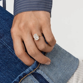 1.13-3.50 CT Oval Shaped Lab Grown Diamond Unique Engagement Ring