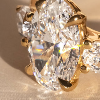 1.30-3.50 CT Oval CVD Diamond Three Stone Style Engagement Ring