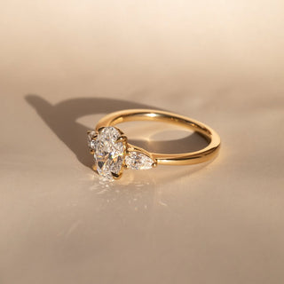 1.30-3.50 CT Oval CVD Diamond Three Stone Style Engagement Ring