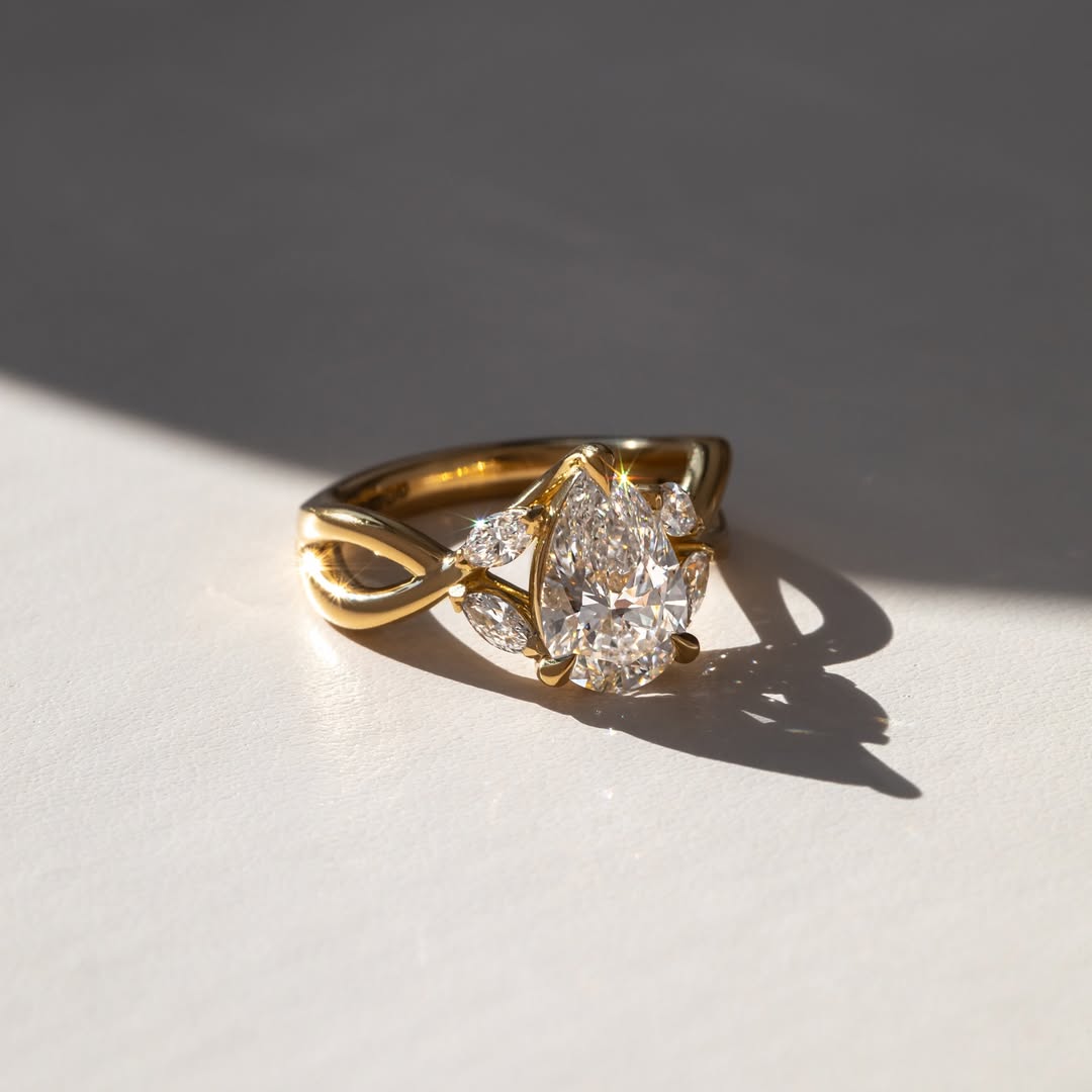 1.00-3.00 CT Pear  Lab Grown Diamond Cross Over Style Engagement Ring