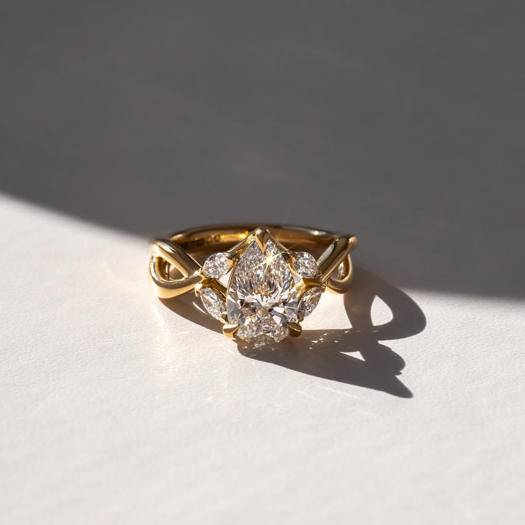 1.00-3.00 CT Pear  Lab Grown Diamond Cross Over Style Engagement Ring