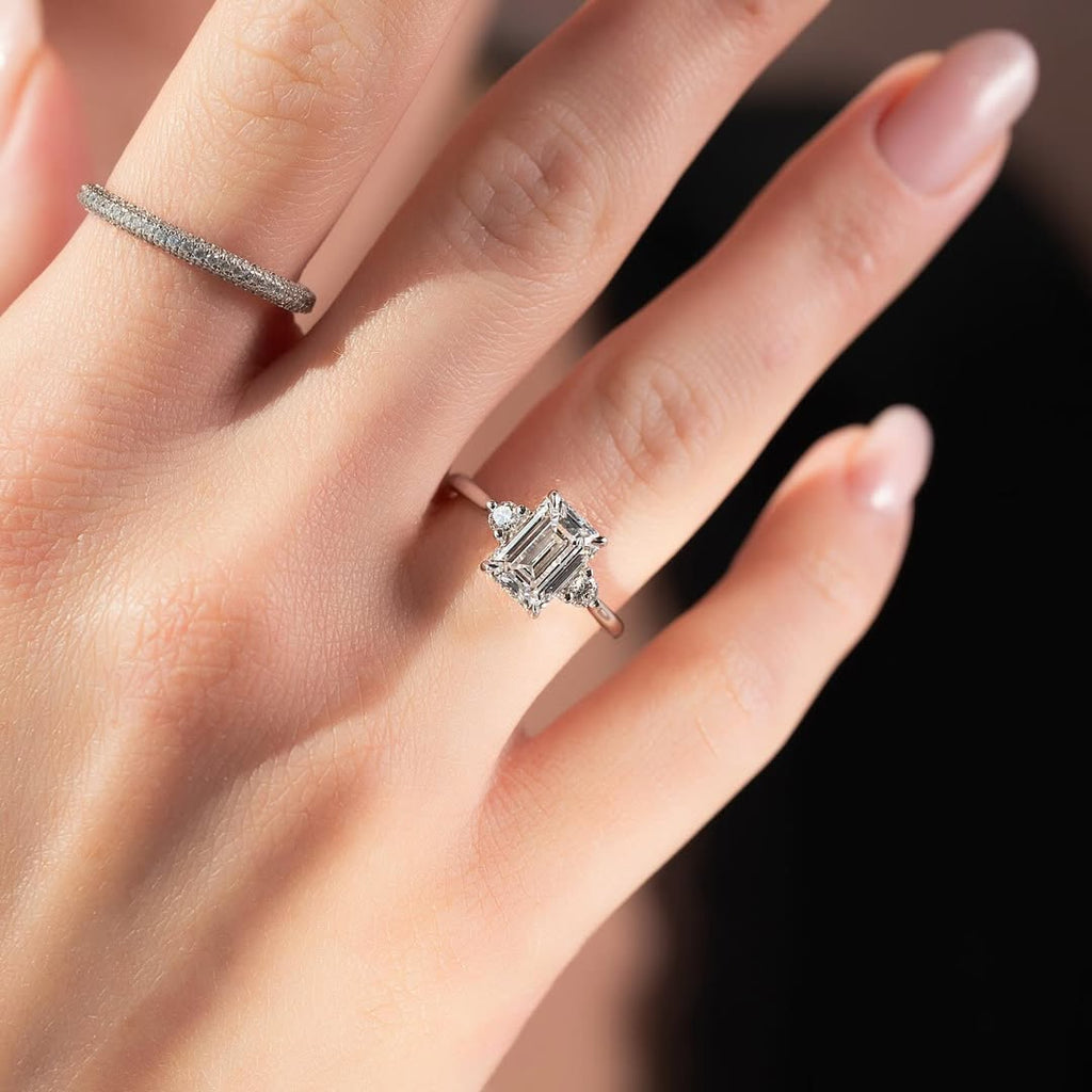 1.0-3.0 CT Emerald Lab Grown Diamond Three stone Engagement Ring