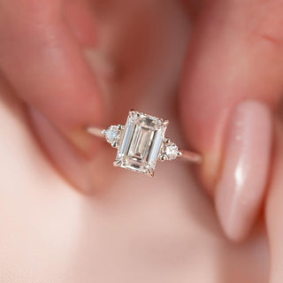 1.0-3.0 CT Emerald Lab Grown Diamond Three stone Engagement Ring