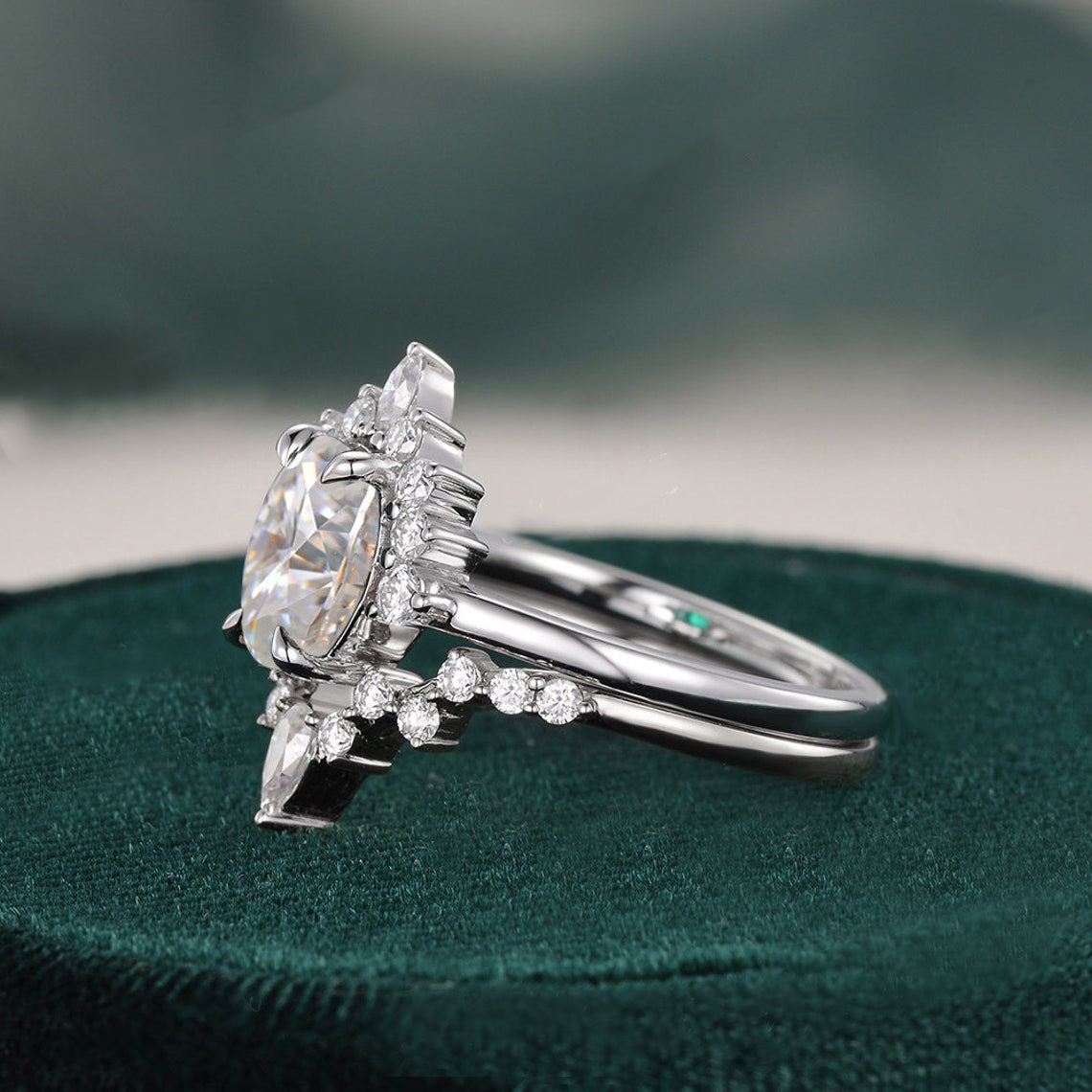 1.50 CT Pear Cut Cluster Moissanite Bridal Ring Set - violetjewels