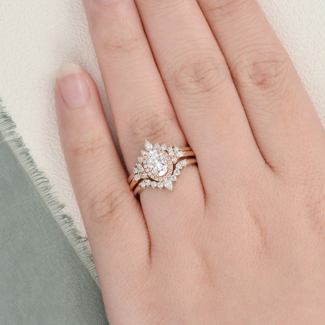 1.0 CT Oval Cut Cluster Halo Moissanite Bridal Ring Set - violetjewels
