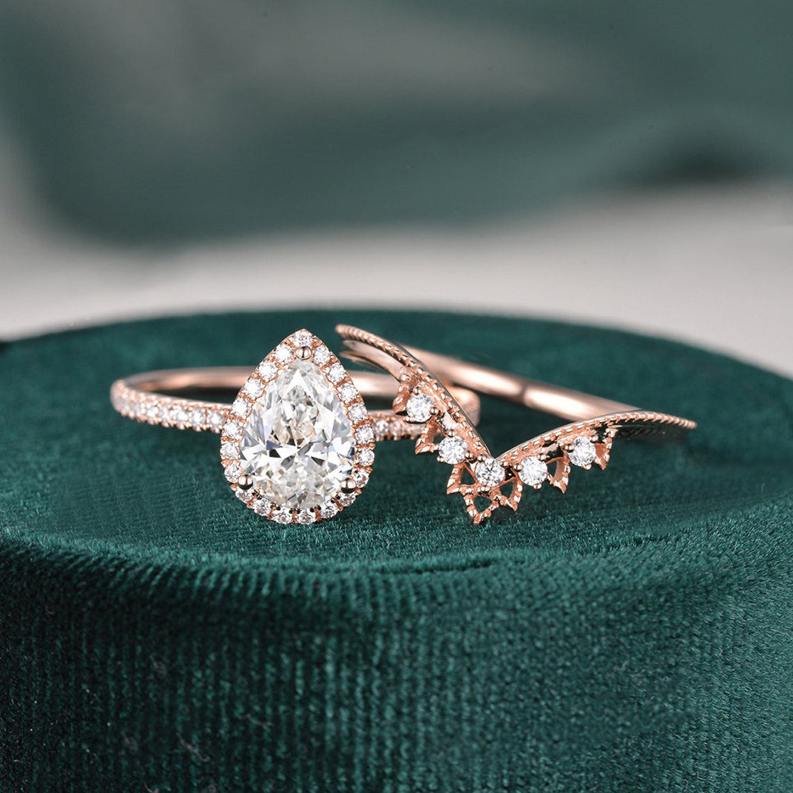 1.50 CT Pear Cut Halo Moissanite Bridal Ring Set - violetjewels