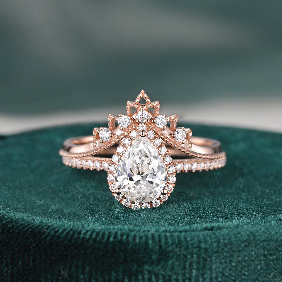 1.50 CT Pear Cut Halo Moissanite Bridal Ring Set - violetjewels