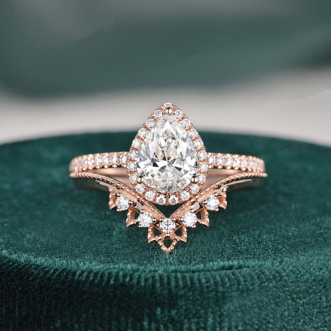 1.50 CT Pear Cut Halo Moissanite Bridal Ring Set - violetjewels