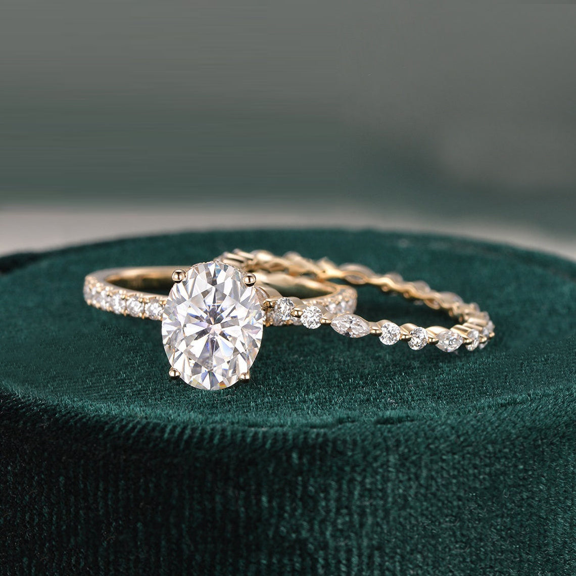 2.0 CT Oval Cut Solitaire Moissanite Bridal Ring Set - violetjewels