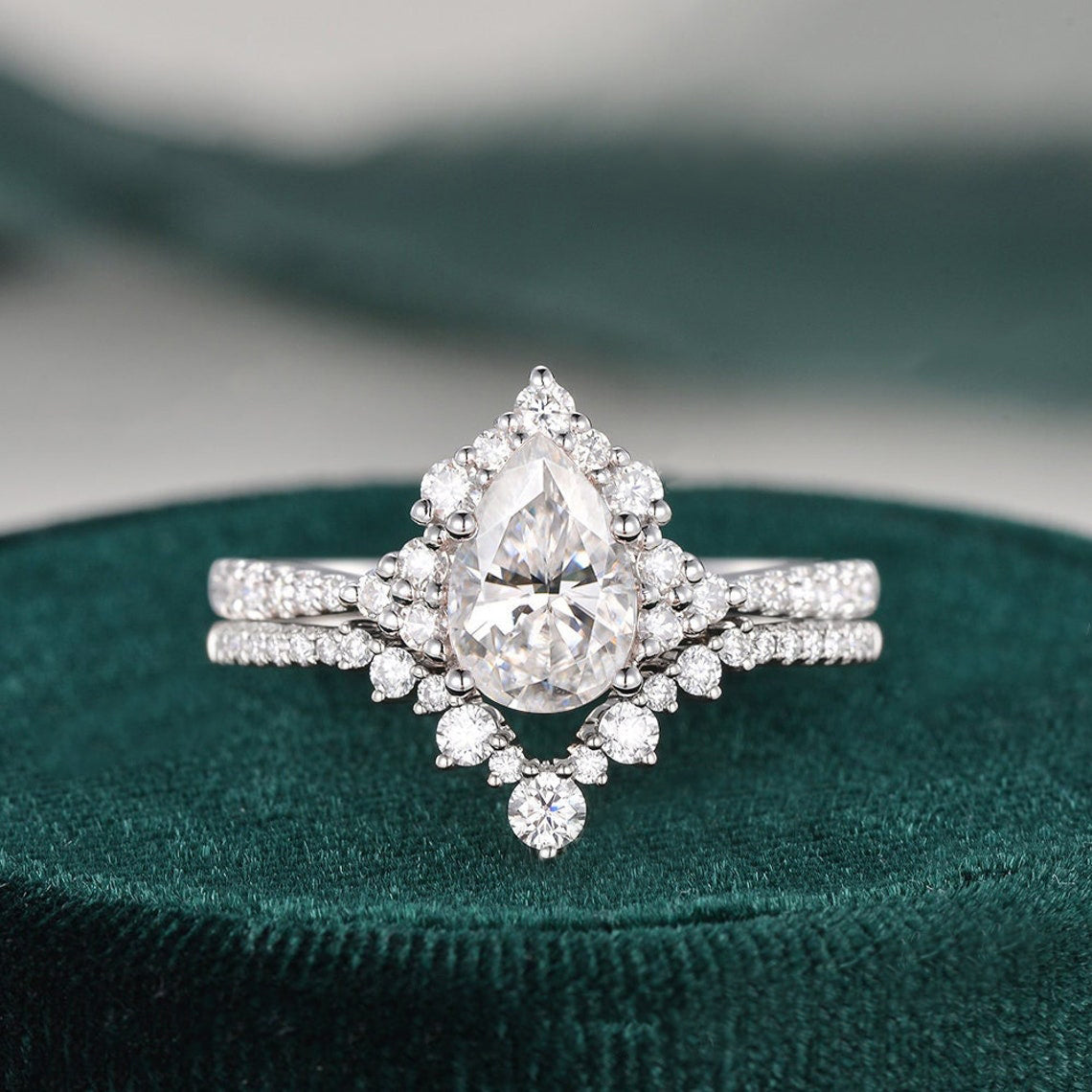 1.50 CT Pear Cut Cluster Moissanite Bridal Ring Set - violetjewels
