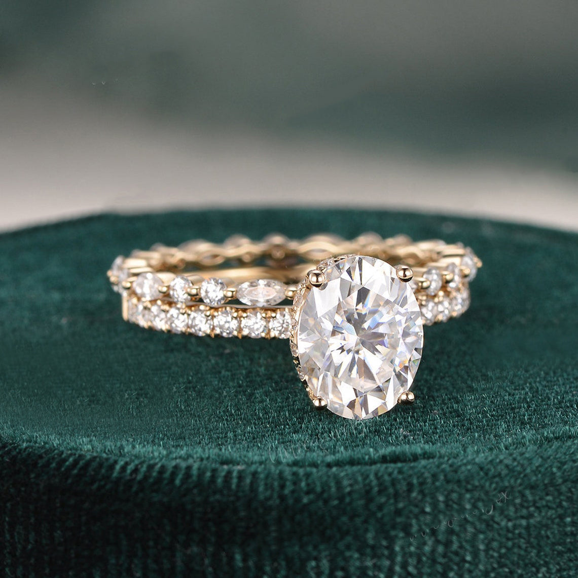 2.0 CT Oval Cut Solitaire Moissanite Bridal Ring Set - violetjewels