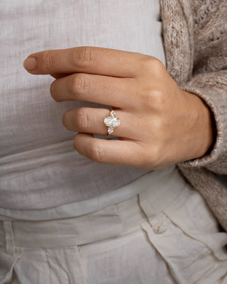 2.0 - 4.0 CT Oval CVD Diamond Three Stone Style Engagement Ring