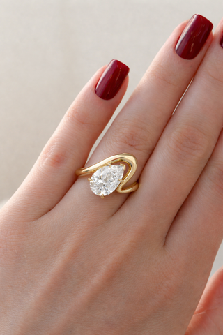 1.0 -3.0 CT Pear Lab Grown Diamond Unique Engagement ring