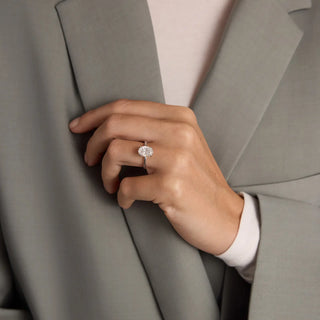 1.13-3.50 CT Oval Shaped Lab Grown Diamond Unique Engagement Ring