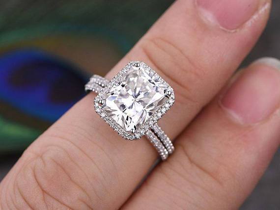 3.0 CT Radiant Cut Halo Style Moissanite Bridal Ring Set - violetjewels
