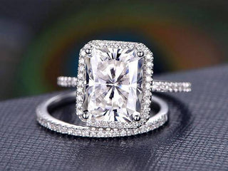3.0 CT Radiant Cut Halo Style Moissanite Bridal Ring Set - violetjewels