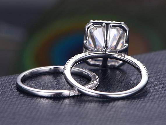 3.0 CT Radiant Cut Halo Style Moissanite Bridal Ring Set - violetjewels