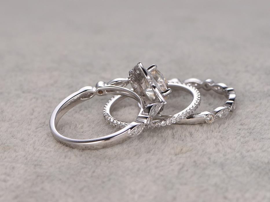 1.0 CT Cushion Floral Style Moissanite Bridal Ring Set - violetjewels