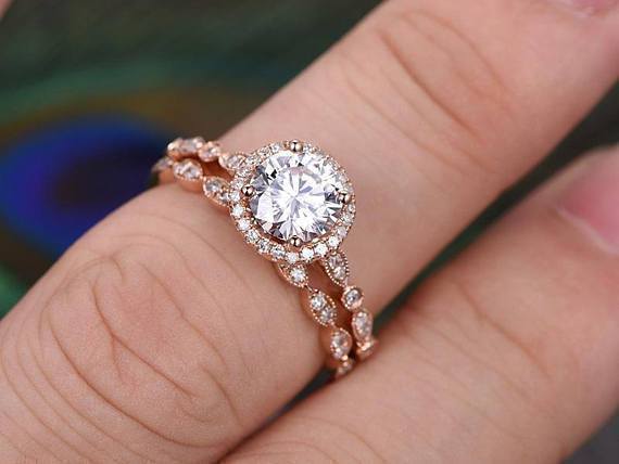 0.75 CT Round Halo Pave Moissanite Bridal Ring Set - violetjewels