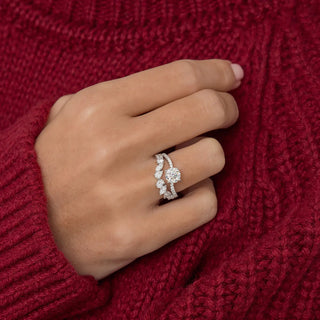 1.10-3.50 CT Round Shaped Lab Grown Diamond Unique Engagement Ring