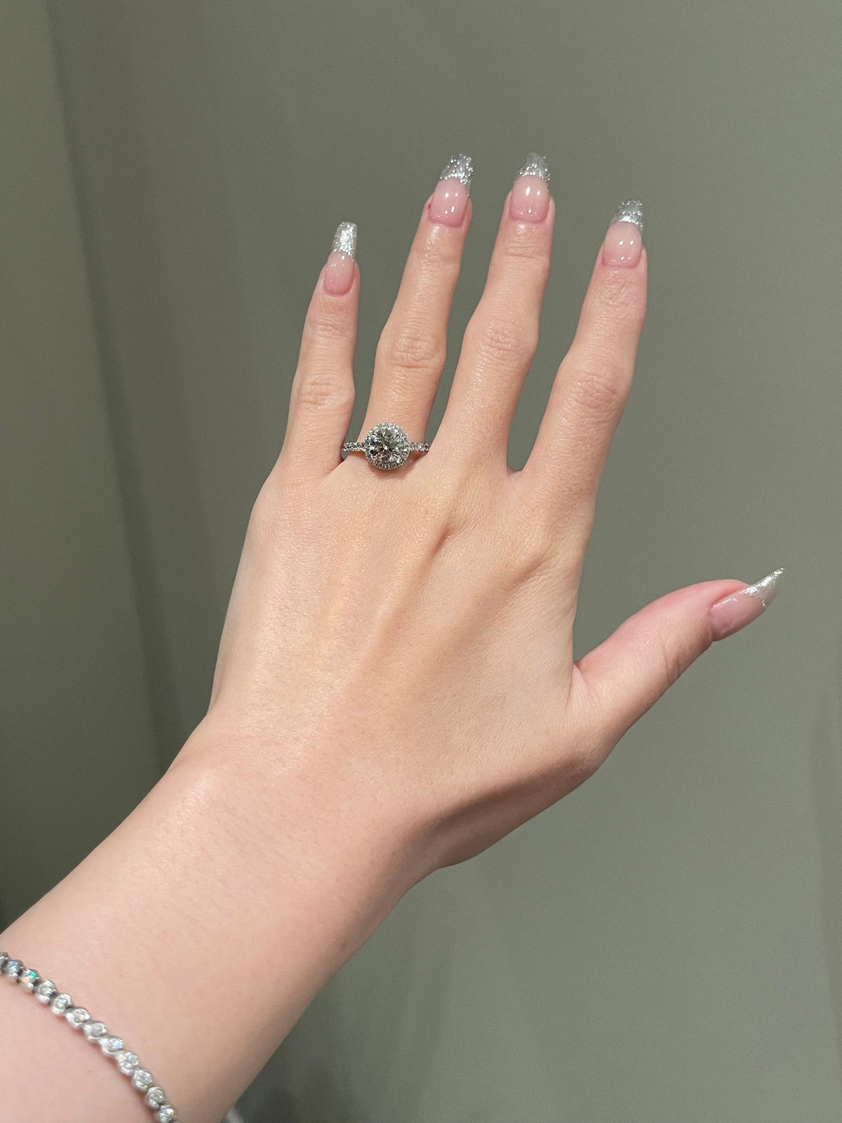 Lisa- 1.0 CT Round Pave Moissanite Ring - violetjewels