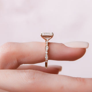 2.0 CT Emerald Milgrain Vintage Style Moissanite Engagement Ring - violetjewels