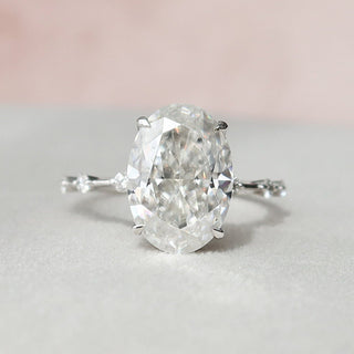 5.0 CT Oval Dainty Style Pave Moissanite Engagement Ring - violetjewels