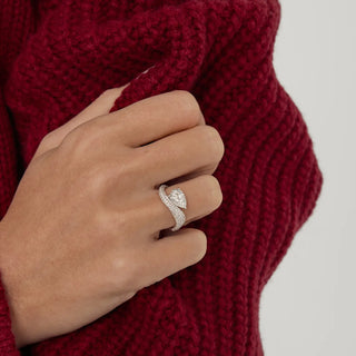 1.24-3.50 CT Oval Shaped Lab Grown Diamond Unique Engagement Ring