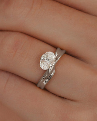1.03 CT Oval CVD Diamond Unique Style Engagement Ring