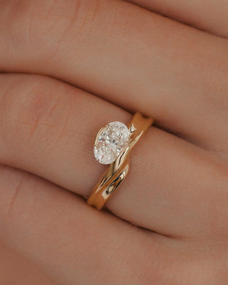 1.03 CT Oval CVD Diamond Unique Style Engagement Ring