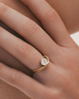 1.01 CT Round CVD Diamond Unique Style Engagement Ring