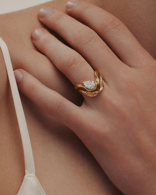 Plain Twisted Wedding Band